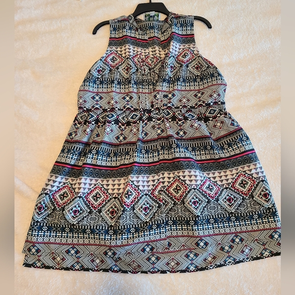 Anthropologie button-up tunic sleeveless blouse, size Large. - Picture 2 of 3